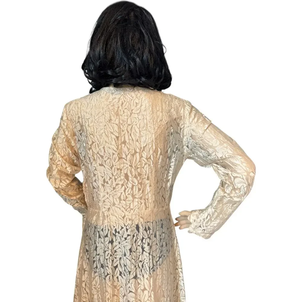 Vintage 1960s French Lace Gown Robe • Centre National du Costume medium